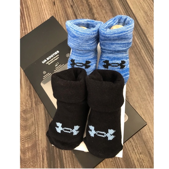BABY UNDER ARMOUR BOOTIES SIZE 0-6 months - Picture 2 of 4
